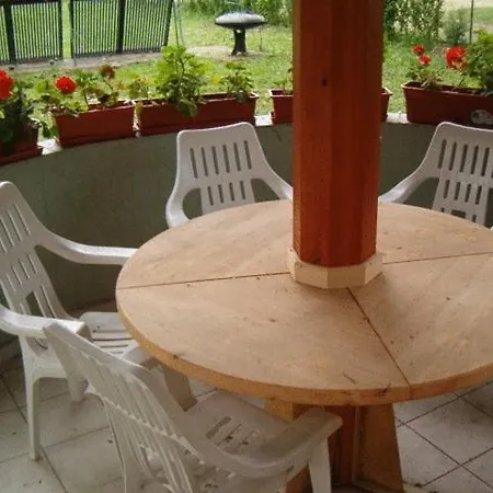 Szemesi Guest house Balatonszarszo