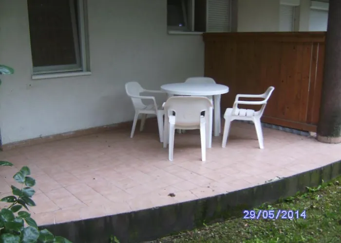 Szemesi 2* באלאטונסארסו